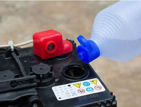 cách phục hồi bình ắc quy nước đơn giản