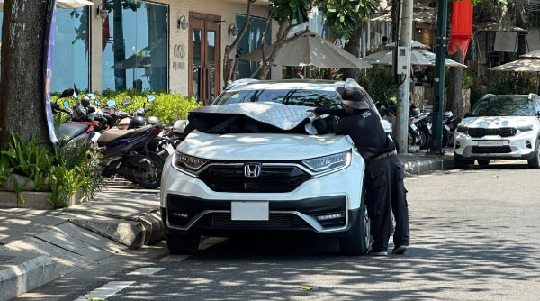 những cách bảo vệ ắc quy khi đỗ xe ngoài trời